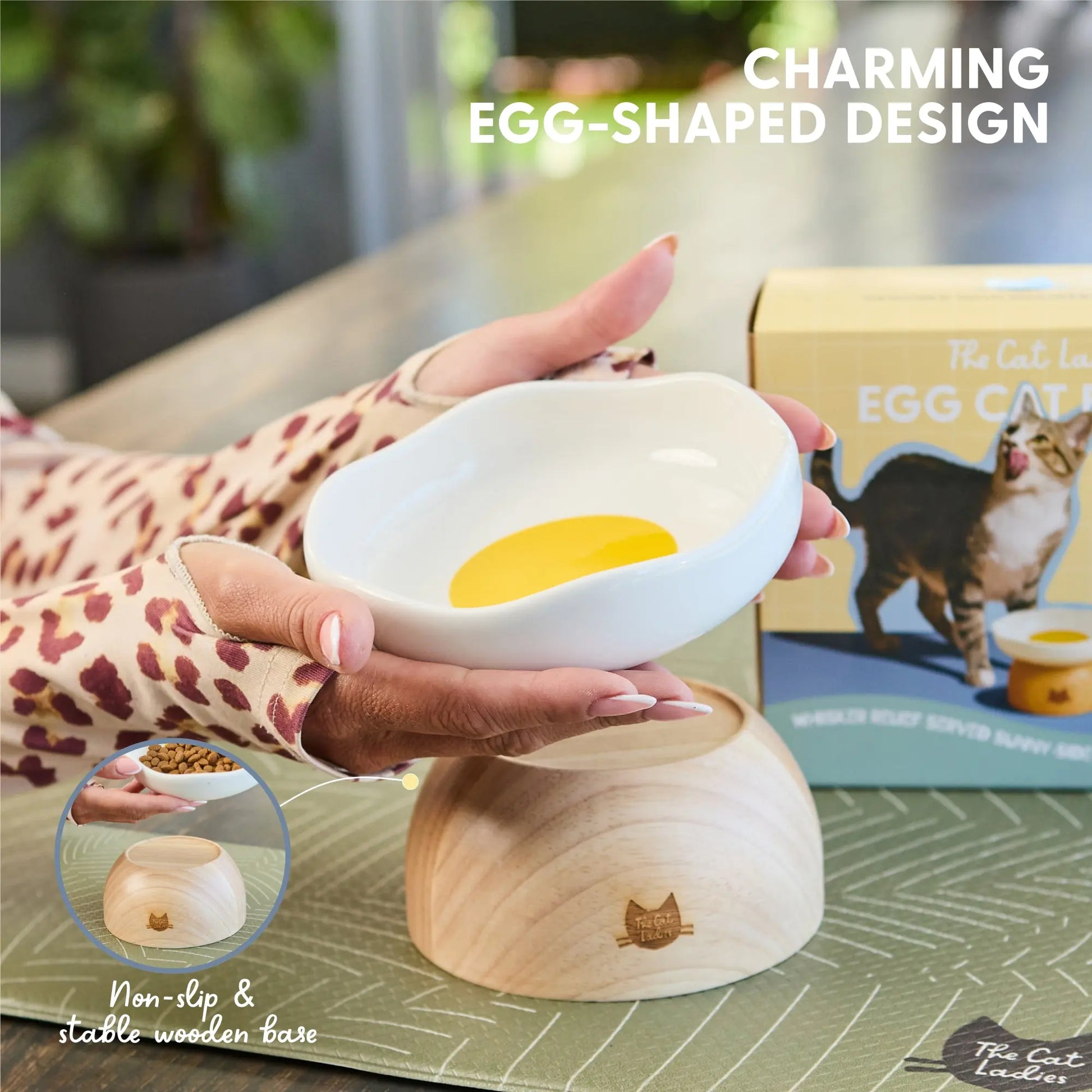Charming Elevated Egg Cat Bowl for Stylish and Comfortable Dining