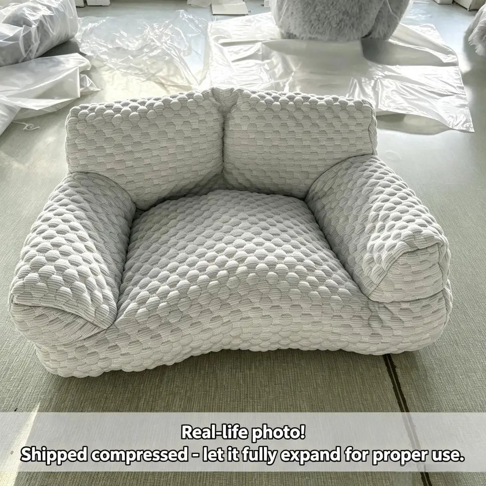 Cool Your Pets Down! 🐾🥶 Discover our Ice Bead Pet Sofa with 22℃ Cooling Fabric and Massage Bumps – the perfect chill spot for small to medium fur babies! 🌟🌈